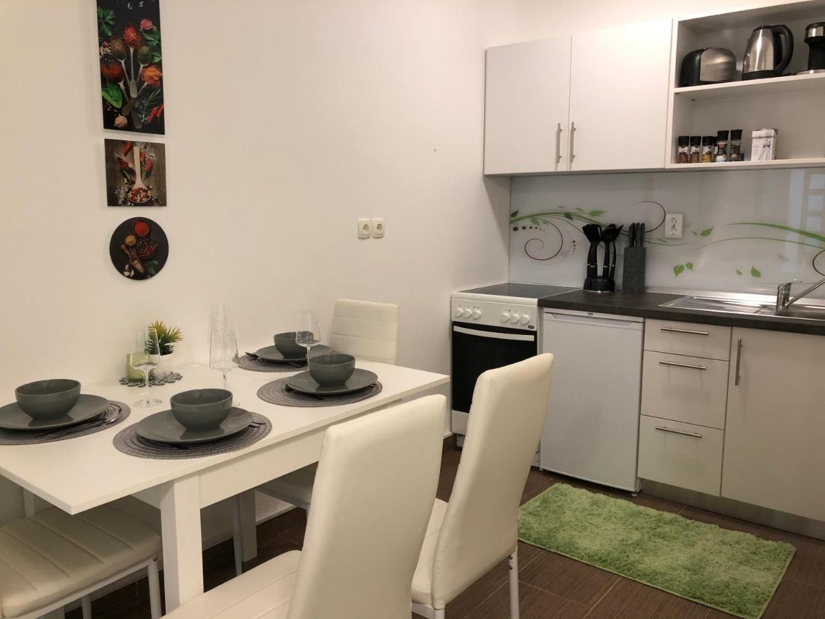 Апартаменти Modern Center Studio Under The Castle II Free Parking Любляна Екстер'єр фото